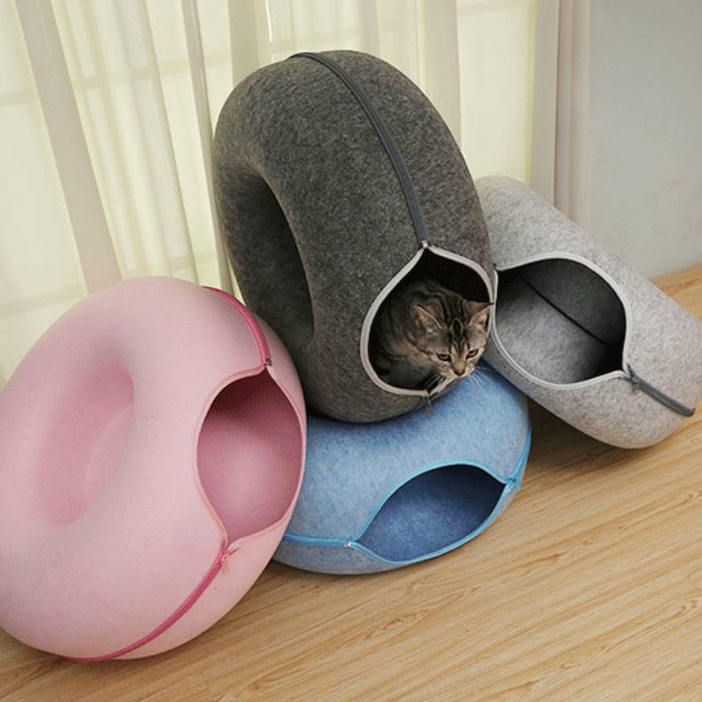 Felt Donut Cat Tunnel Bed — product view 2